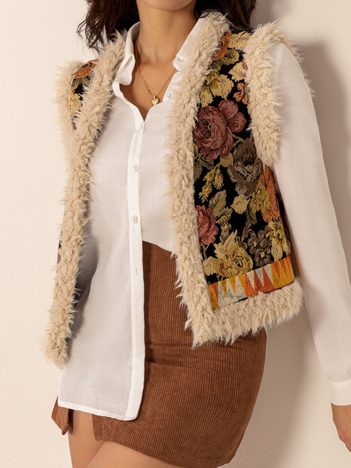 Aura Stylo - Embroidered Fuzzy Trim Open Front Vest Coat