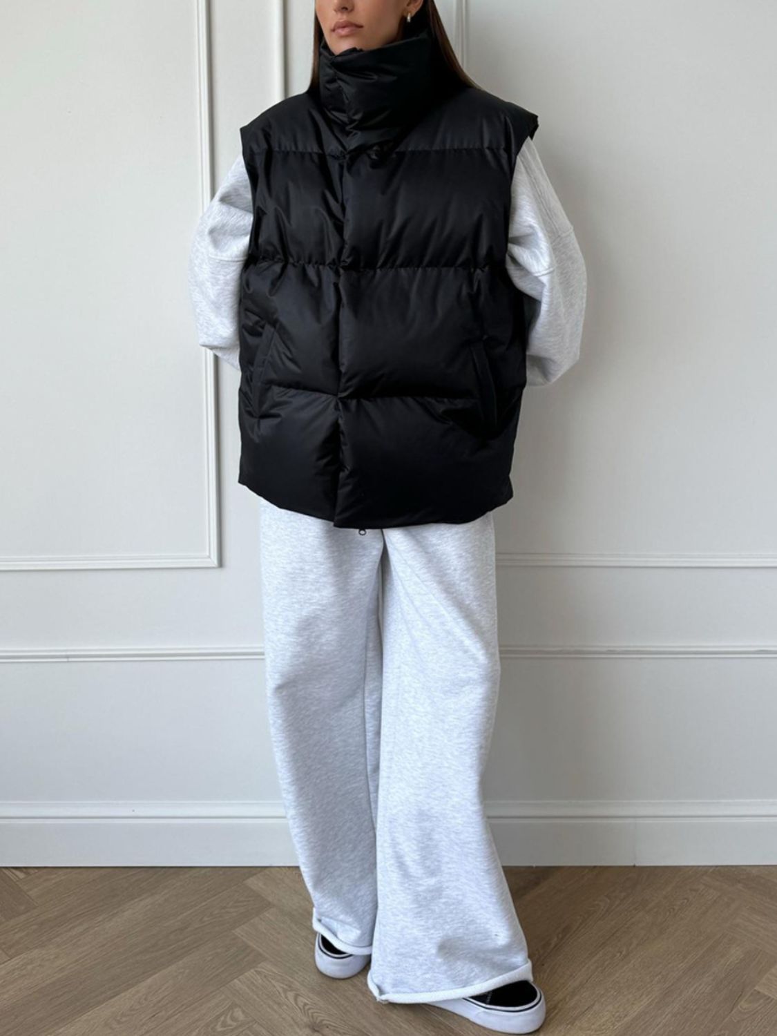 Aura Stylo - Zip Up Turtleneck Vest Coat