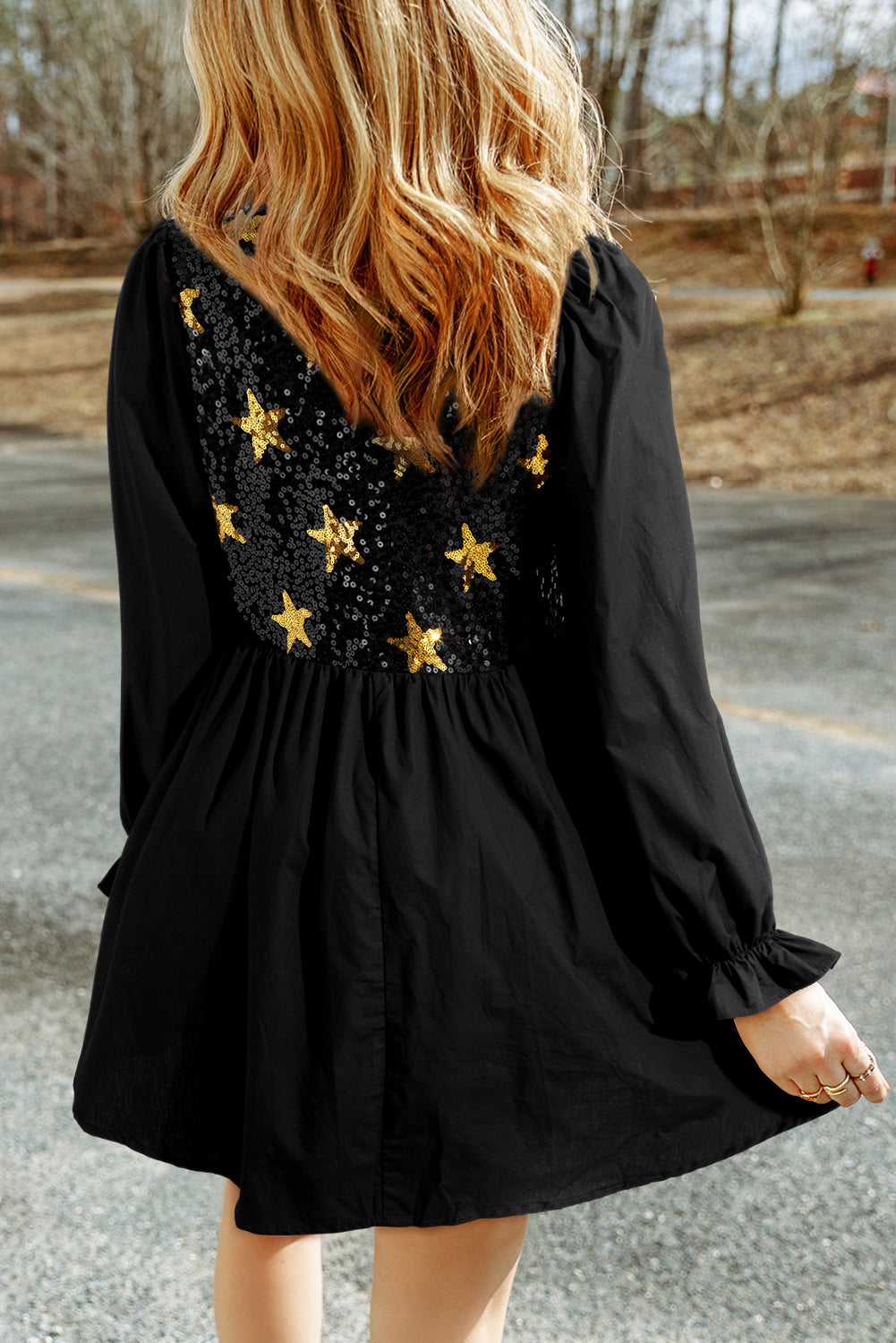 Aura Stylo - Sequin Star Round Neck Flounce Sleeve Mini Dress