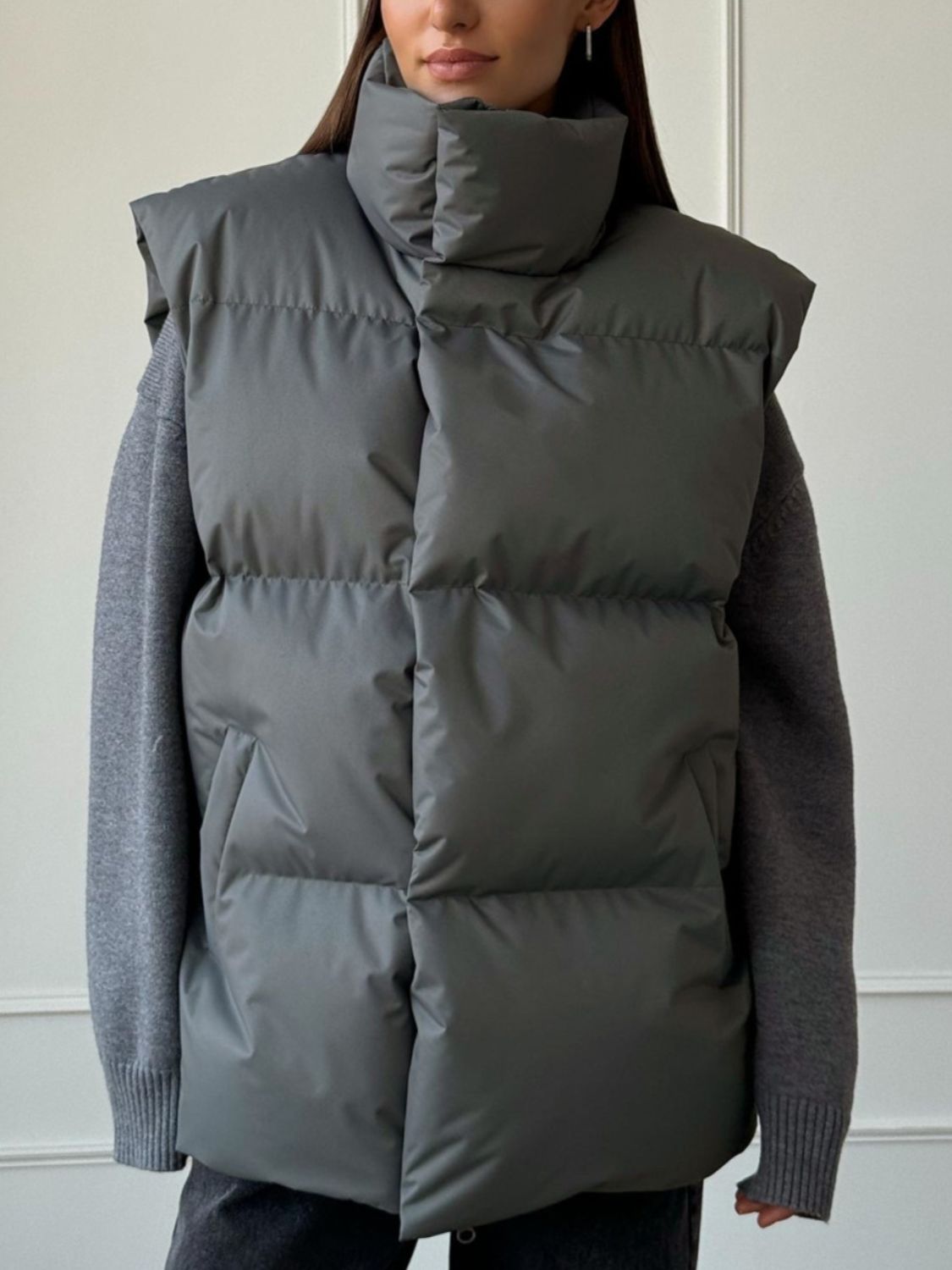 Aura Stylo - Zip Up Turtleneck Vest Coat