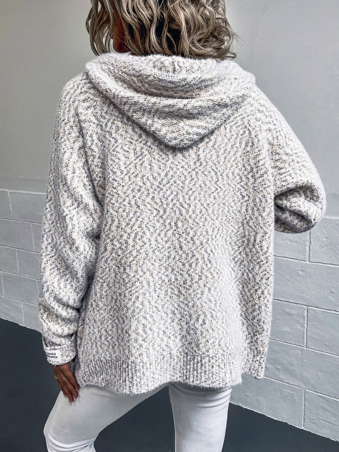 Aura Stylo - Zip-Up Hooded Sweater