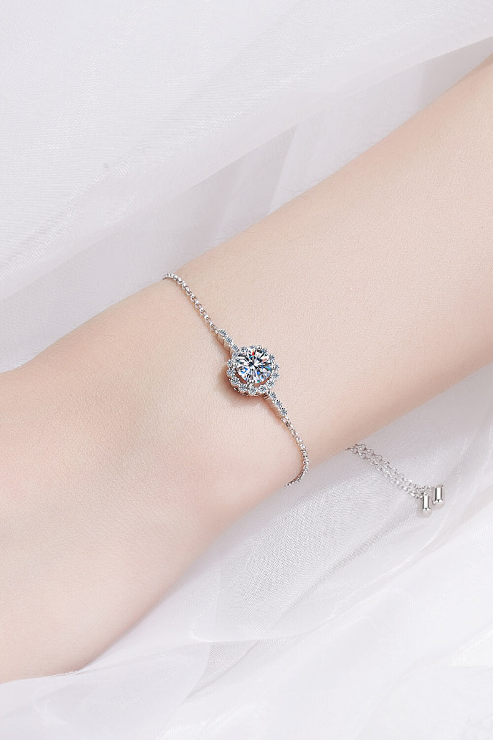 Aura Stylo - 1 Carat Moissanite Chain Bracelet