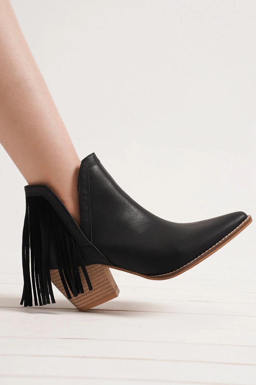 Aura Stylo - Beast Fashion Fringe Side V-Cut Ankle Booties