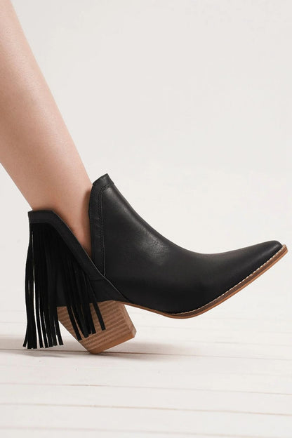 Aura Stylo - Beast Fashion Fringe Side V-Cut Ankle Booties