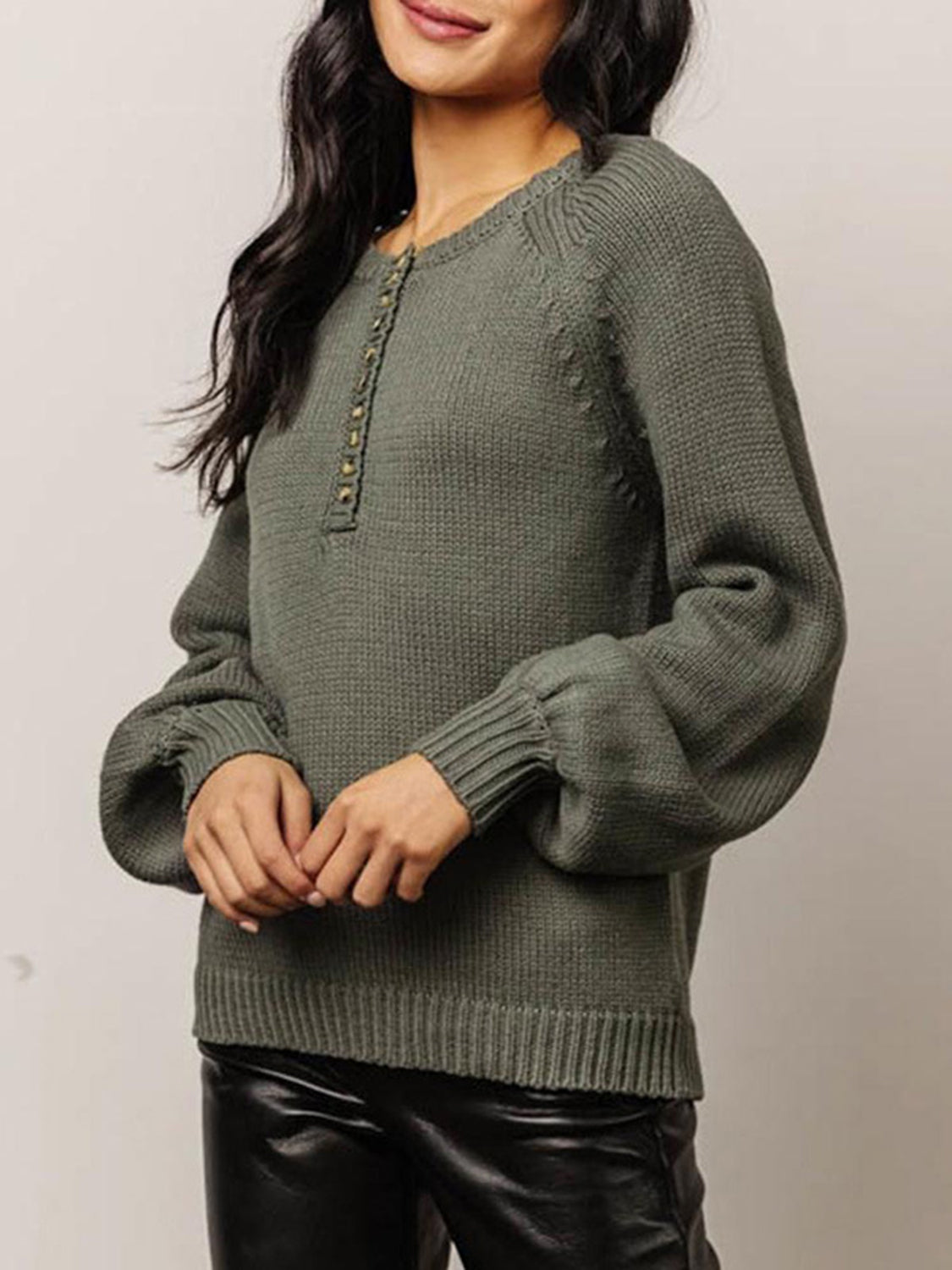 Aura Stylo - Buttoned Round Neck Long Sleeve Sweater