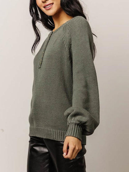 Aura Stylo - Buttoned Round Neck Long Sleeve Sweater