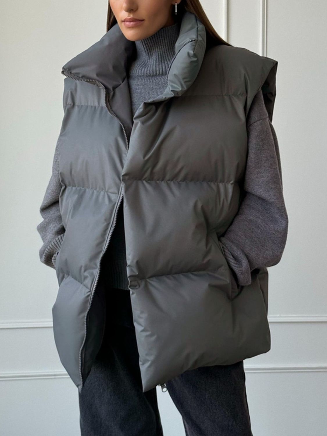 Aura Stylo - Zip Up Turtleneck Vest Coat