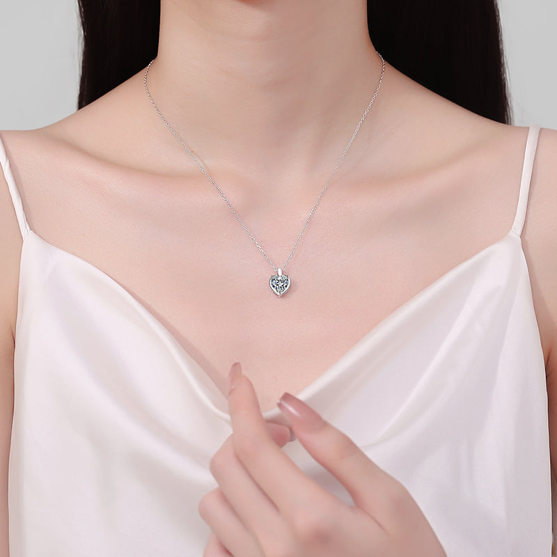 Aura Stylo - 2 Carat Moissanite 925 Sterling Silver Heart Shape Necklace