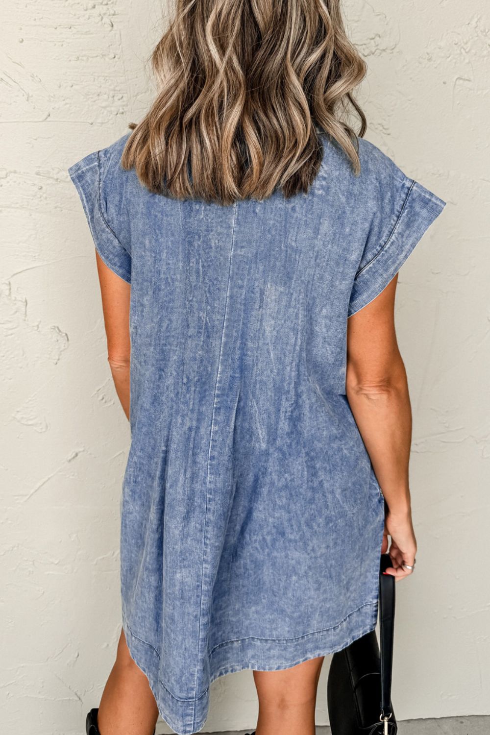 Aura Stylo - Tie V Neck Tucking Detail Short Sleeve Denim Dress