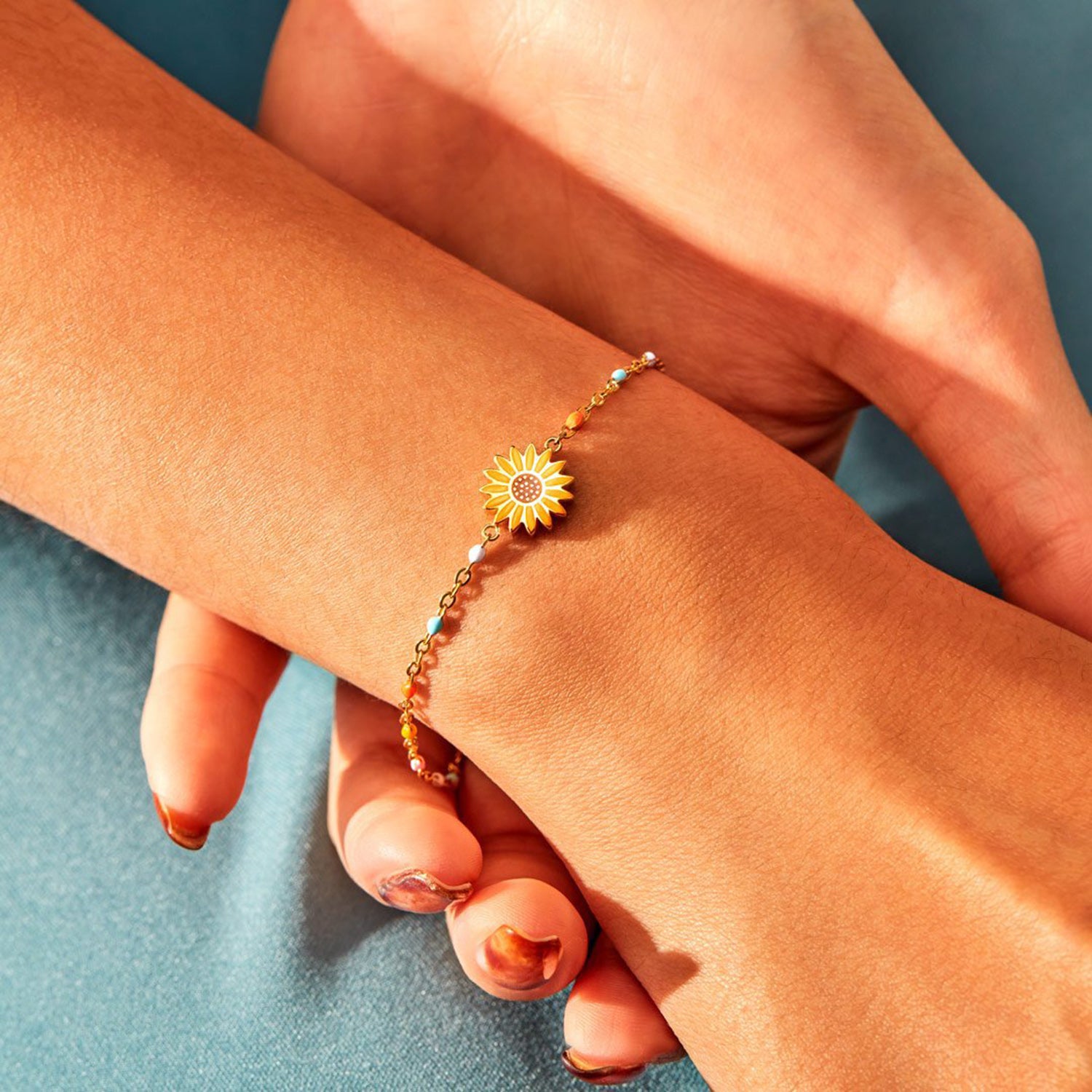 Aura Stylo - Sunflower Shape 18K Gold-Plated Bead Bracelet