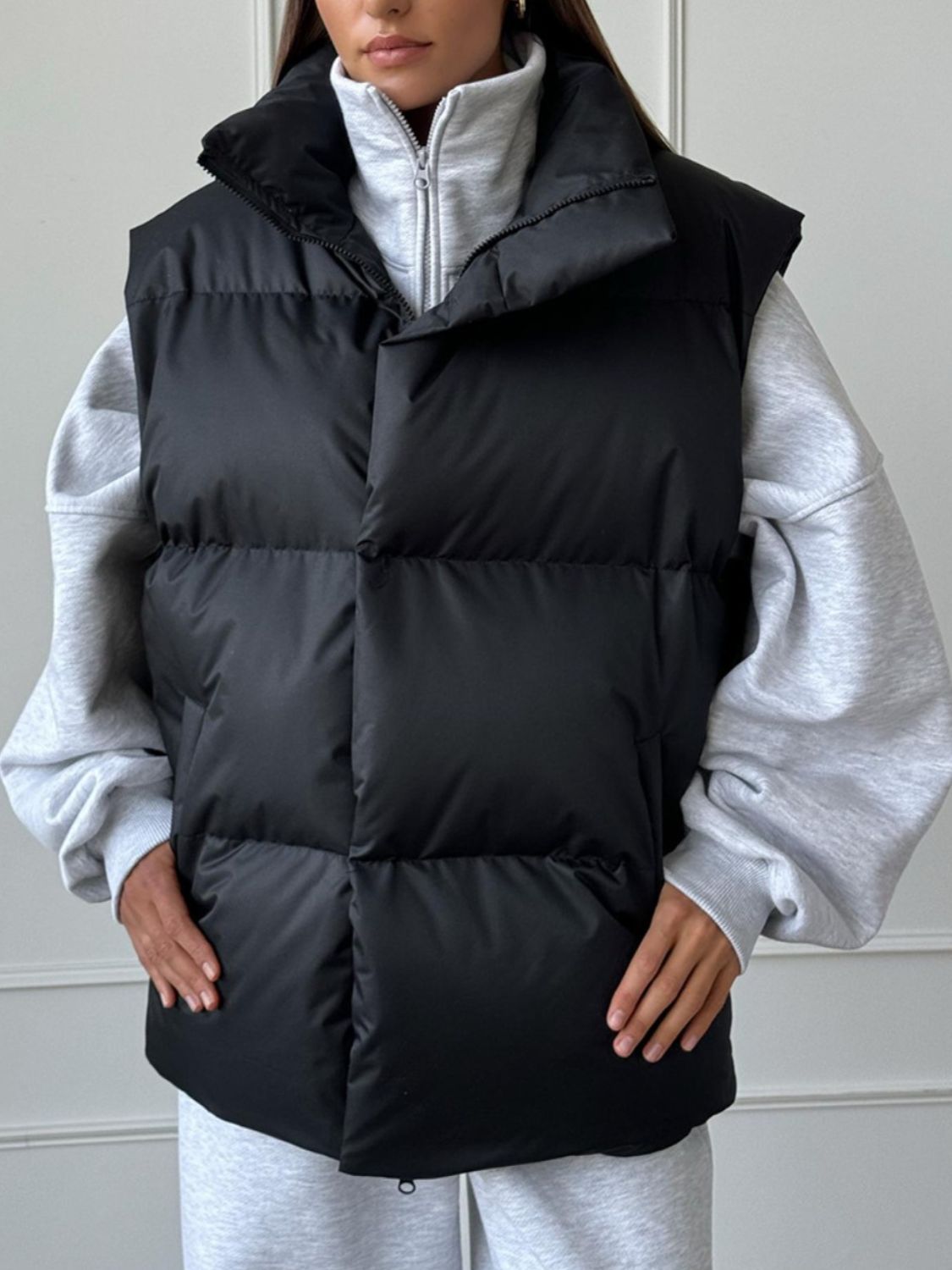 Aura Stylo - Zip Up Turtleneck Vest Coat