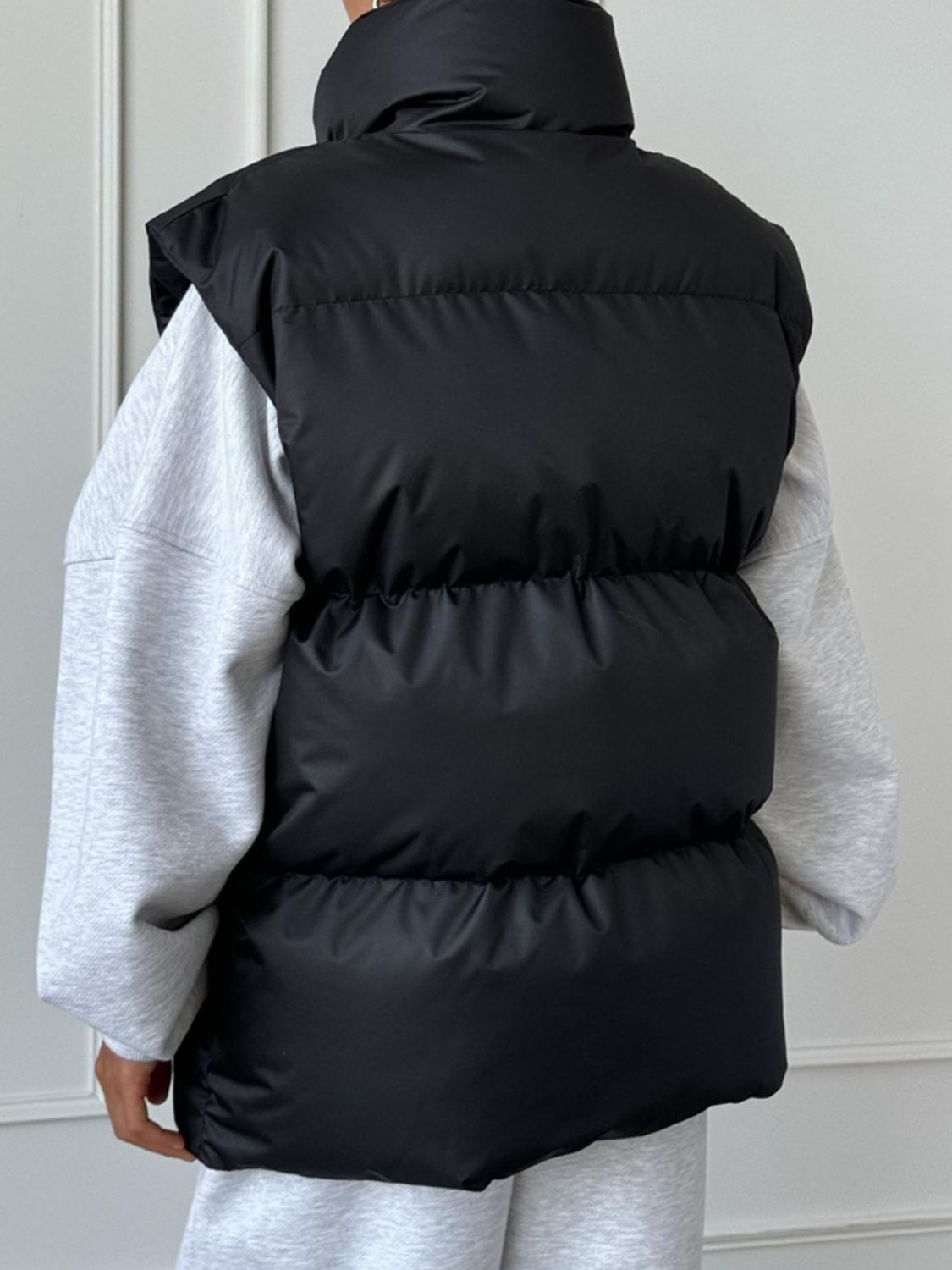 Aura Stylo - Zip Up Turtleneck Vest Coat