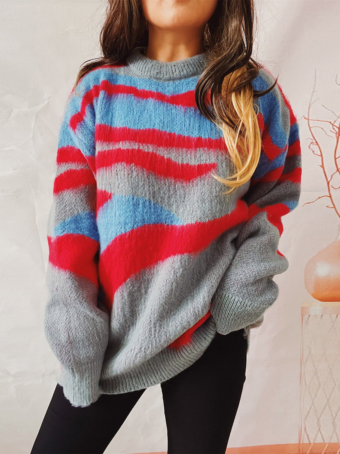 Aura Stylo - Color Block Round Neck Sweater