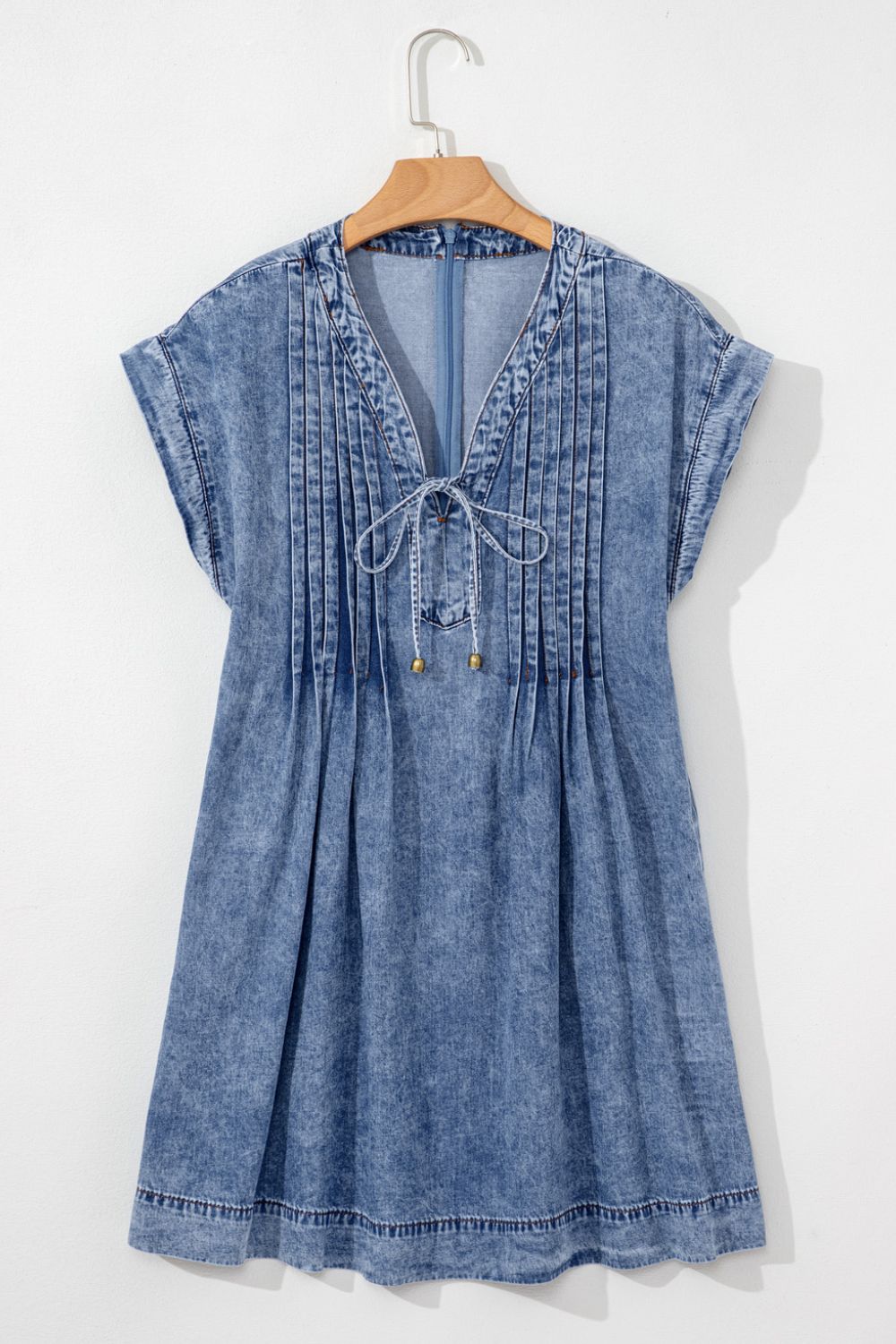 Aura Stylo - Tie V Neck Tucking Detail Short Sleeve Denim Dress