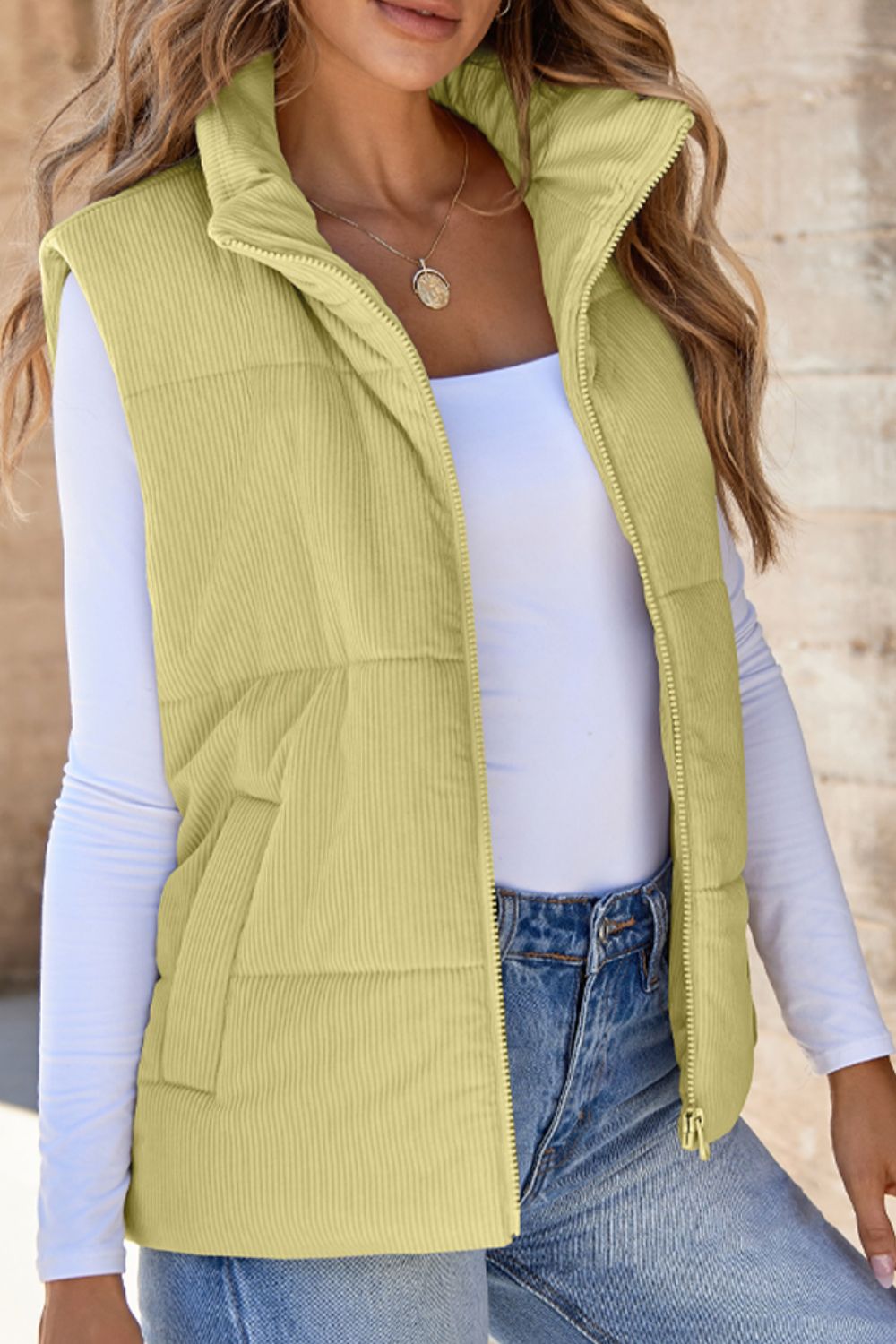 Aura Stylo - Zip Up Turtleneck Vest Coat