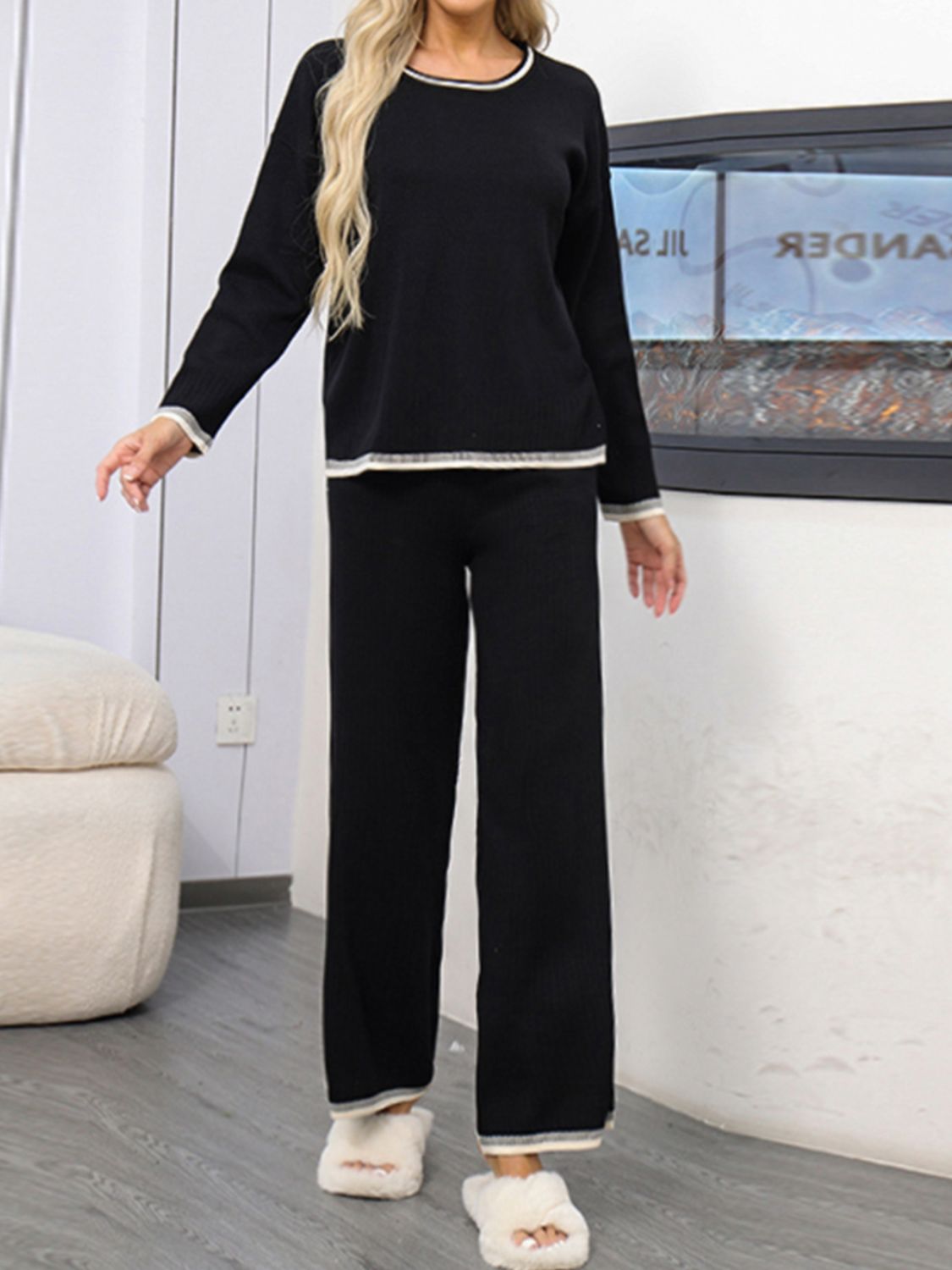 Aura Stylo - Contrast Trim Round Neck Top and Pants Sweater Set