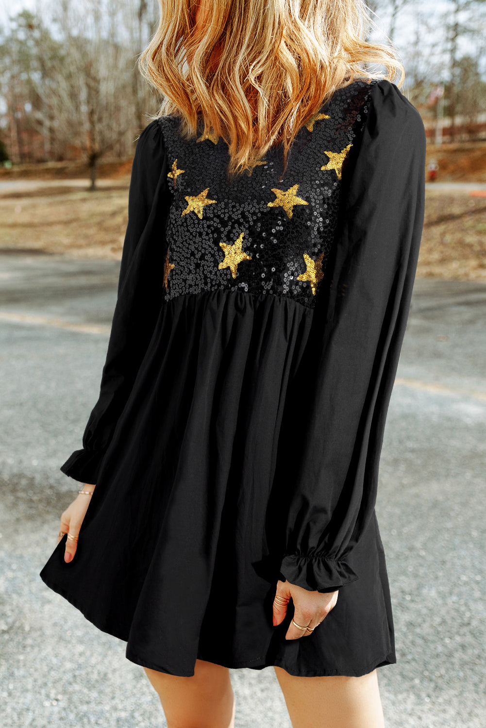 Aura Stylo - Sequin Star Round Neck Flounce Sleeve Mini Dress