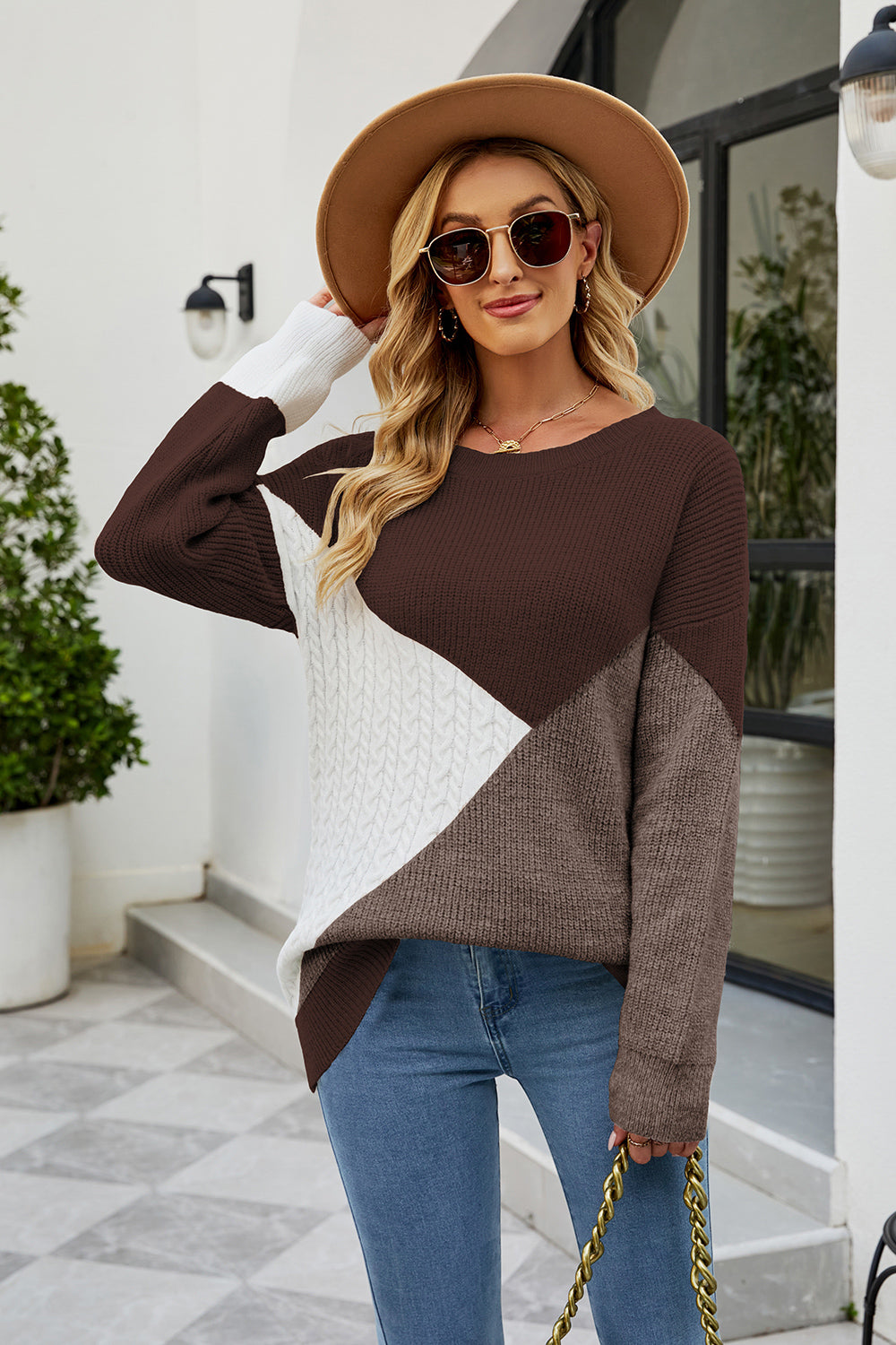 Aura Stylo - Color Block Round Neck Sweater