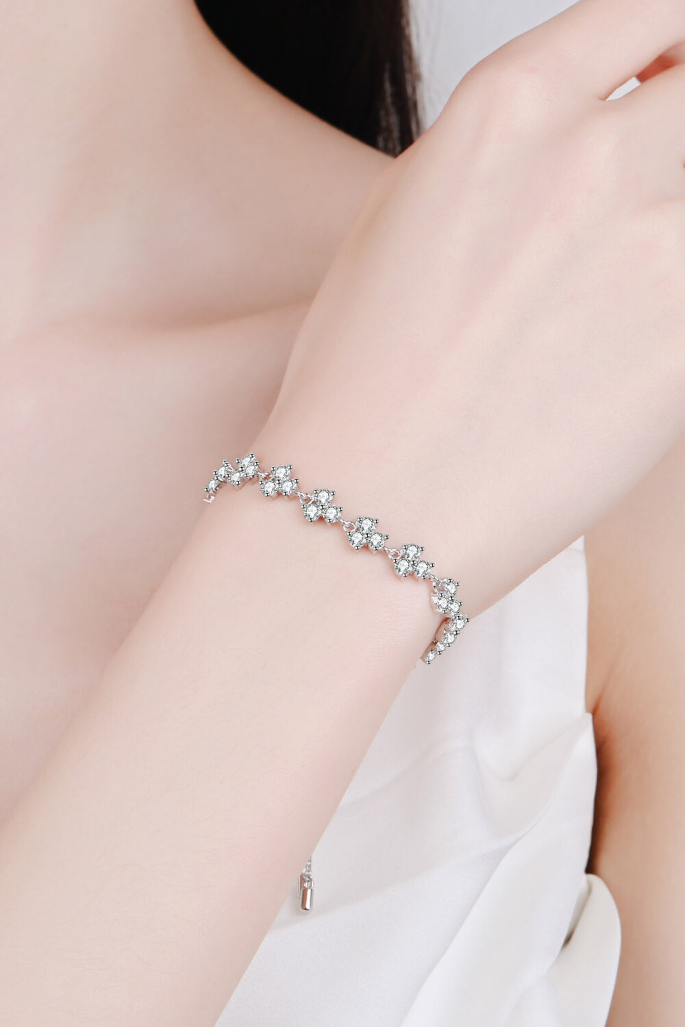 Aura Stylo - Adjustable Moissanite Bracelet