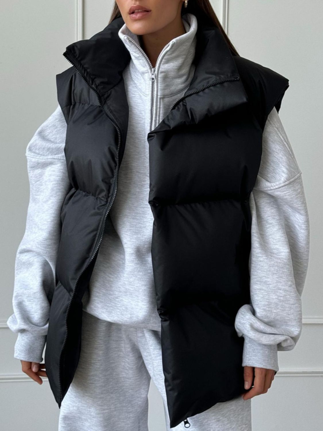 Aura Stylo - Zip Up Turtleneck Vest Coat