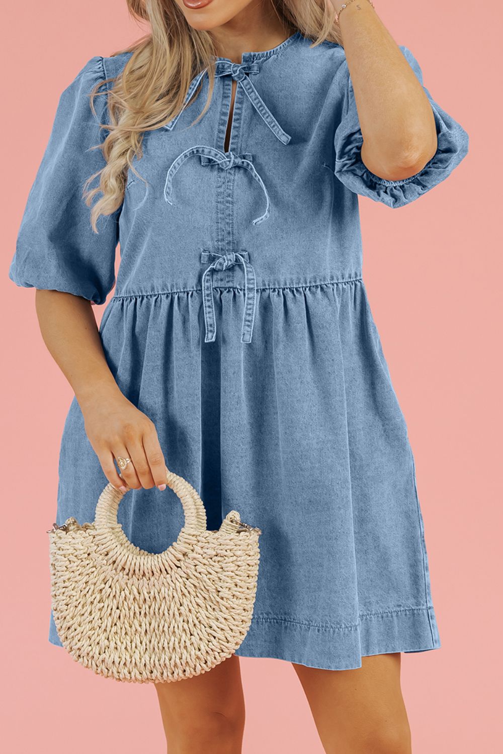 Aura Stylo - Bowknot Round Neck Half Sleeve Denim Dress