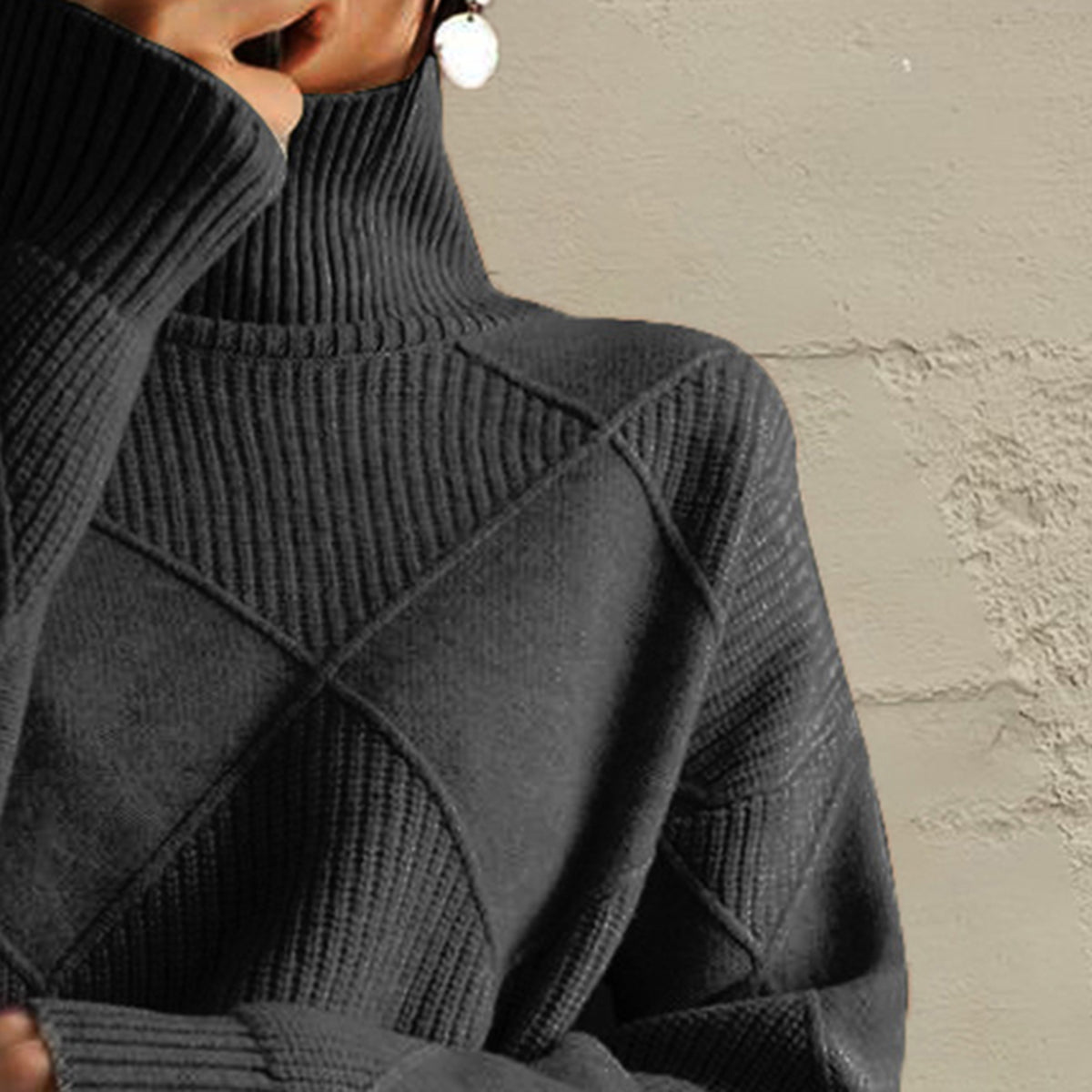  Geometric Turtleneck Long Sleeve Sweater