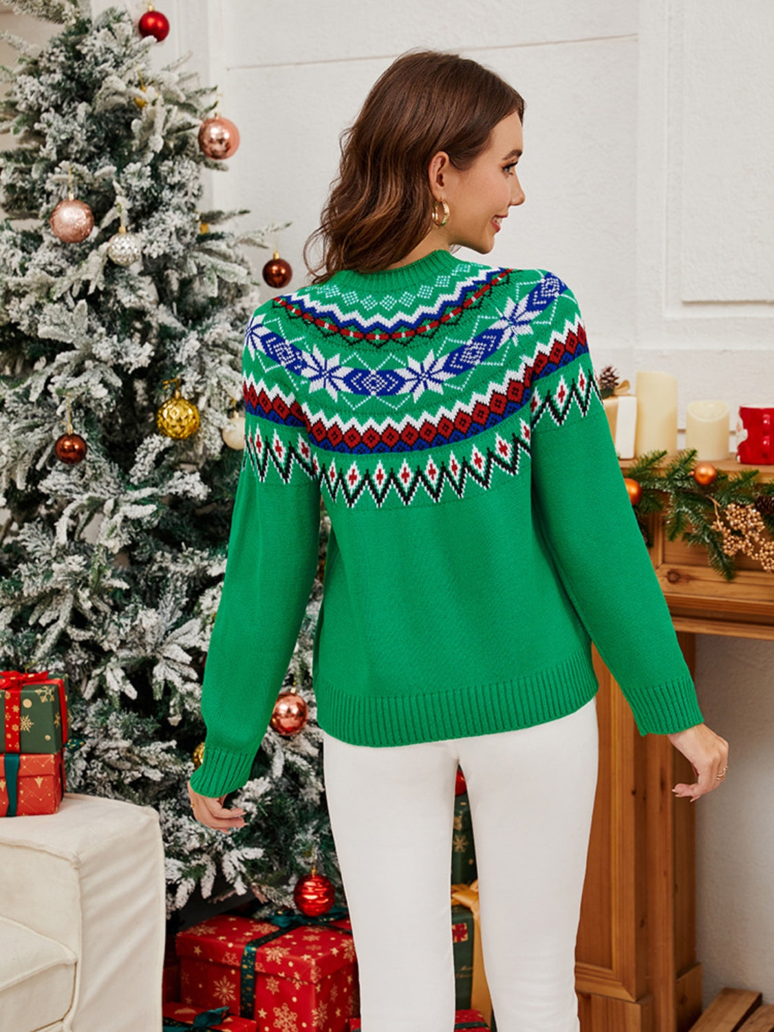 Aura Stylo - Geometric Round Neck Long Sleeve Sweater