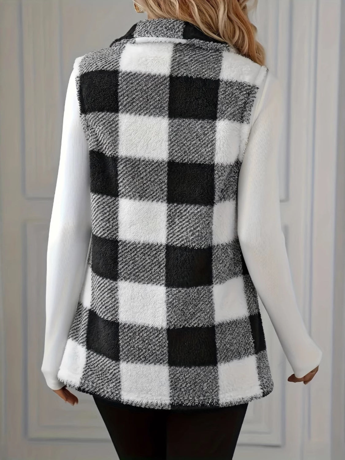 Aura Stylo - Plaid Button Up Vest Coat